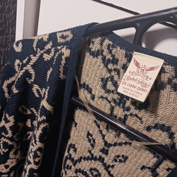 long sweater with gold pattern - Picture 3 of 3